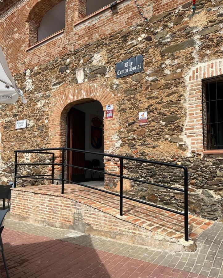 Suenos De Monfrague Guest House Torrejon el Rubio Luaran gambar